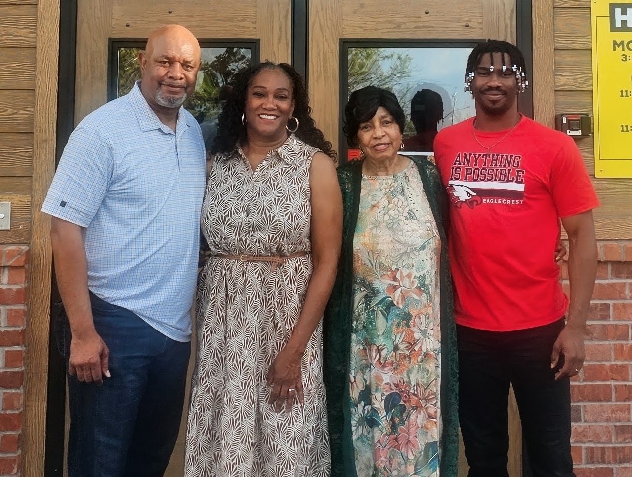 Omar Montgomery for Mayor — Aurora Together